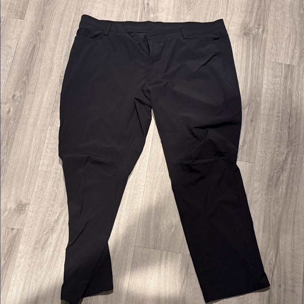 Under Armour Men's Black Travel Pants